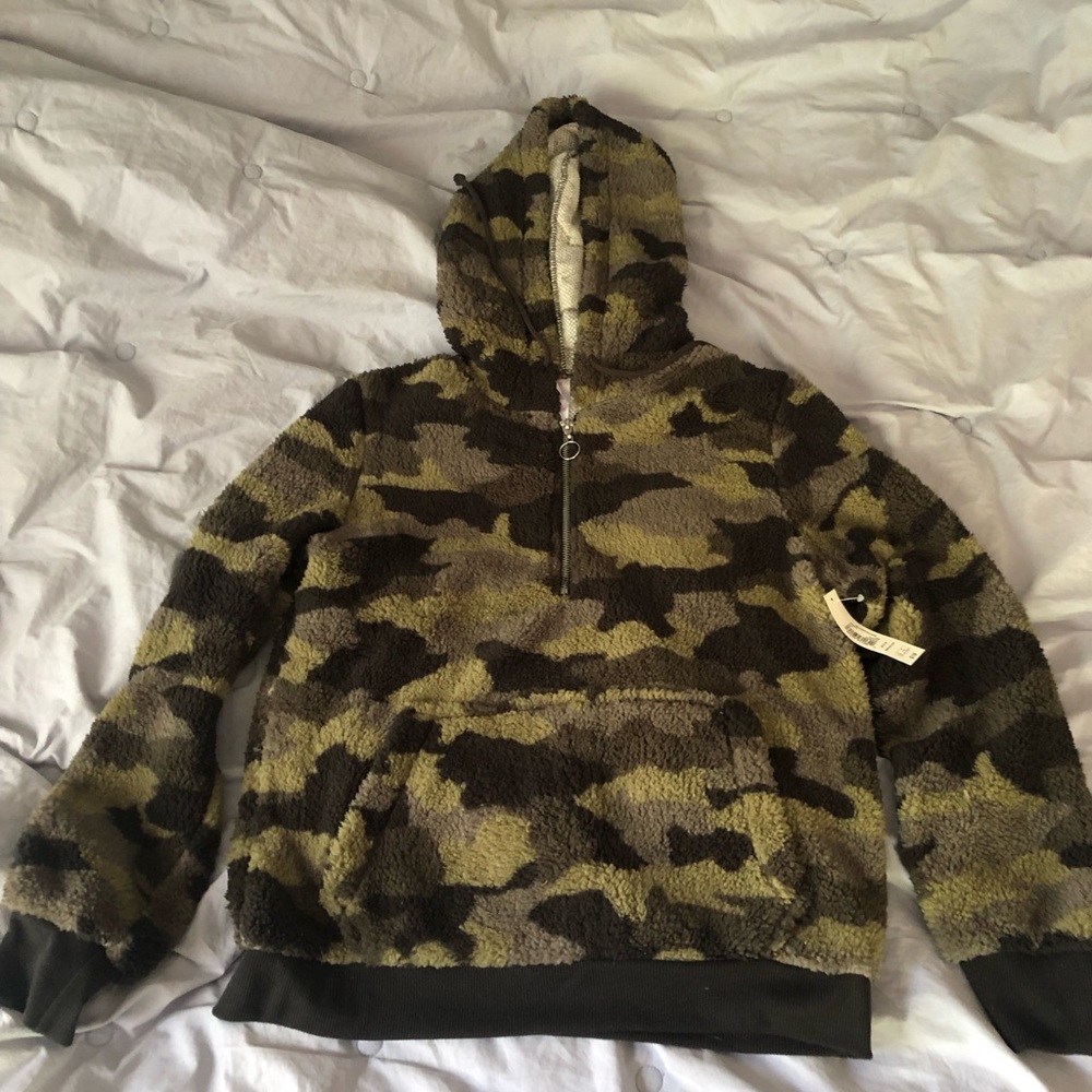 Camo quarter zip